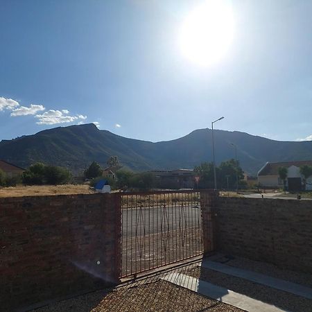 Tj Self-Catering Apartment Graaff Reinet Room photo